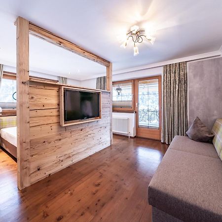 Landhaus Seiringer Apartments Finkenberg Bagian luar foto