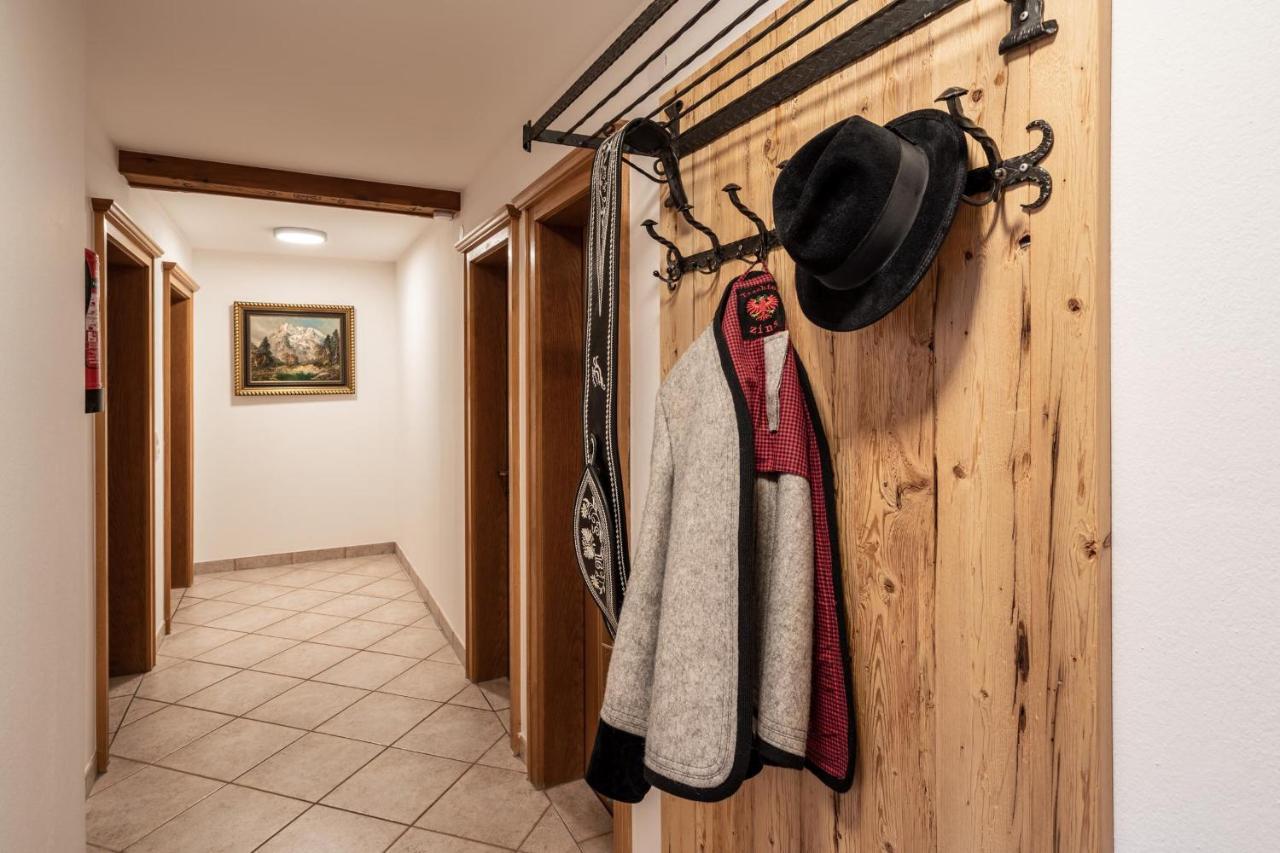 Landhaus Seiringer Apartments Finkenberg Bagian luar foto