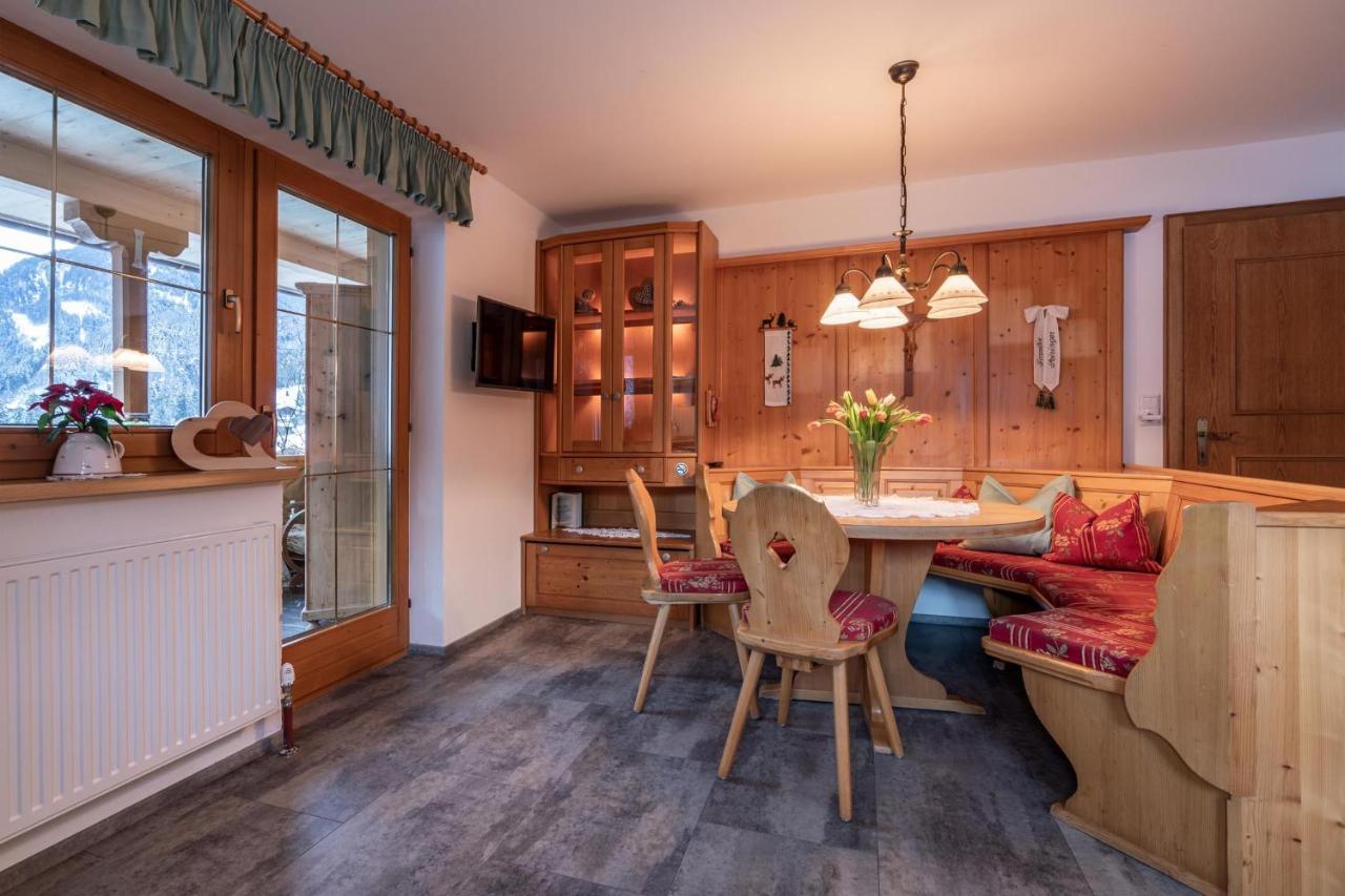 Landhaus Seiringer Apartments Finkenberg Bagian luar foto