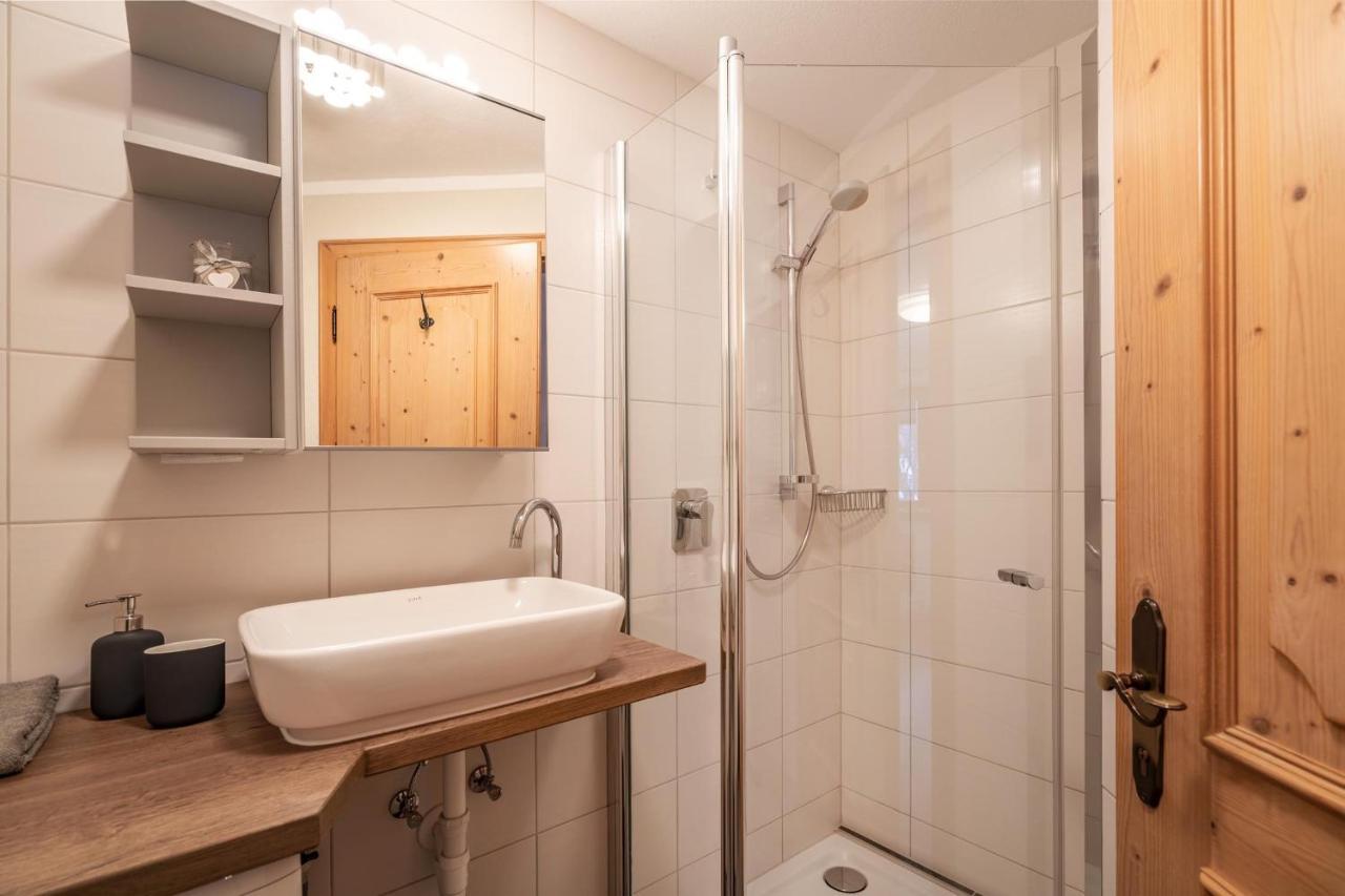 Landhaus Seiringer Apartments Finkenberg Bagian luar foto